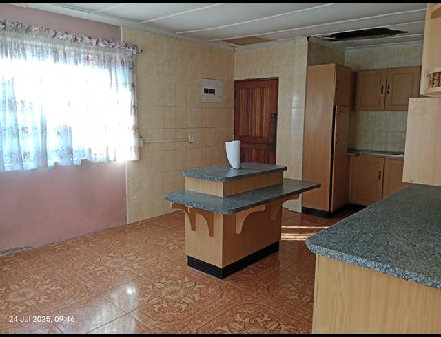 3 BEDROOM FREEHOLD FOR SALE IN NORTHDALE